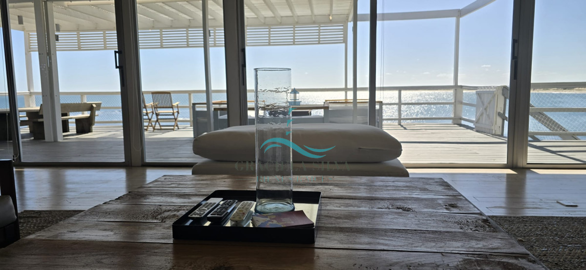 Casa ID.415 - Espectacular casa primera línea de mar en José Ignacio