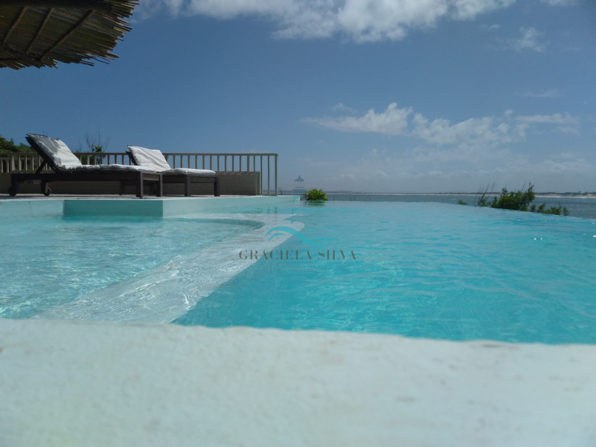 Casa ID.400 - Exclusiva casa en primera línea al mar - vistas únicas en José Ignacio