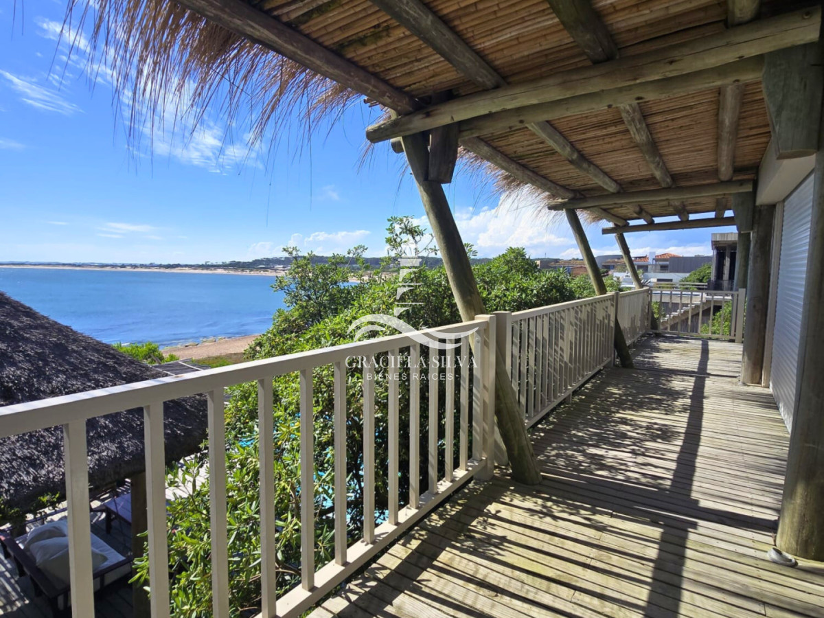 Casa ID.400 - Exclusiva casa en primera línea al mar - vistas únicas en José Ignacio