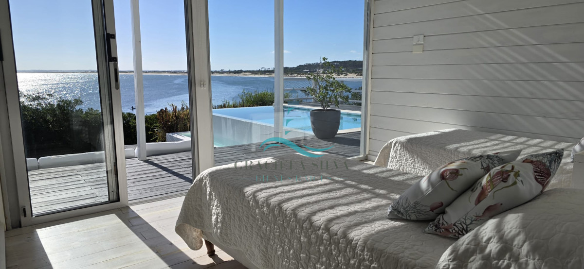 Casa ID.415 - Espectacular casa primera línea de mar en José Ignacio