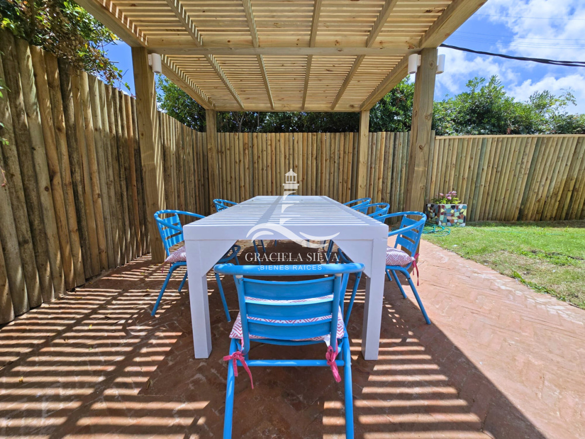 Casa ID.457/Casa-con-piscina-y-encanto-natural-a-3-cuadras-de-la-playa-José-Ignacio - Casa con piscina y encanto natural a 3 cuadras de la playa -José Ignacio