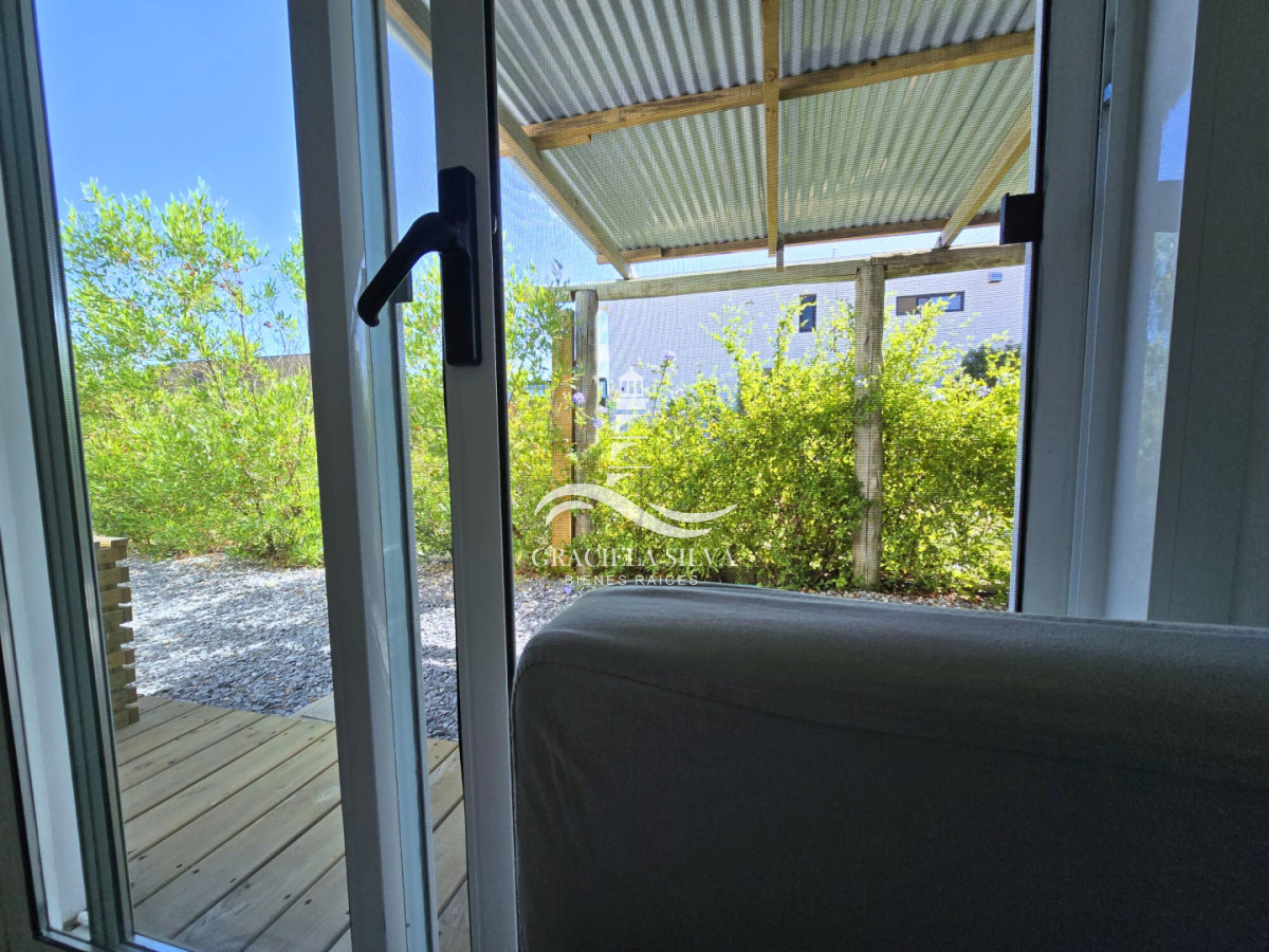 Casa ID.459/Casa-en-alquiler--a-pasos-del-mar - Casa en alquiler - a pasos del mar