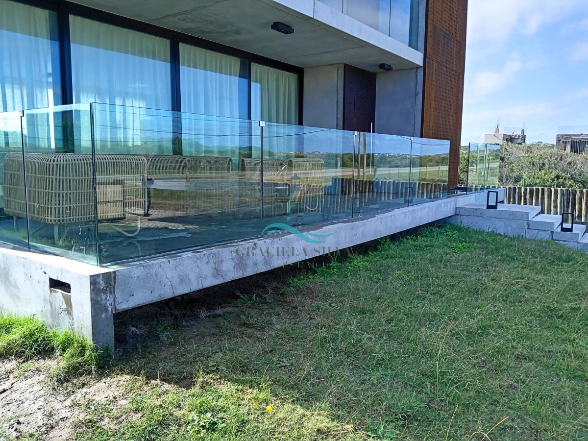 Casa ID.449/Exclusiva-y-moderna-casa-en-La-Juanita - Exclusiva y moderna casa en La Juanita