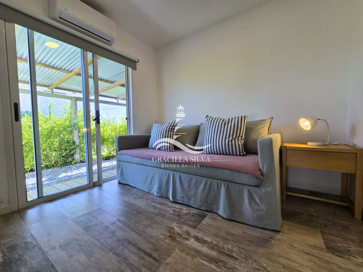 Casa ID.459/Casa-en-alquiler--a-pasos-del-mar - Casa en alquiler - a pasos del mar