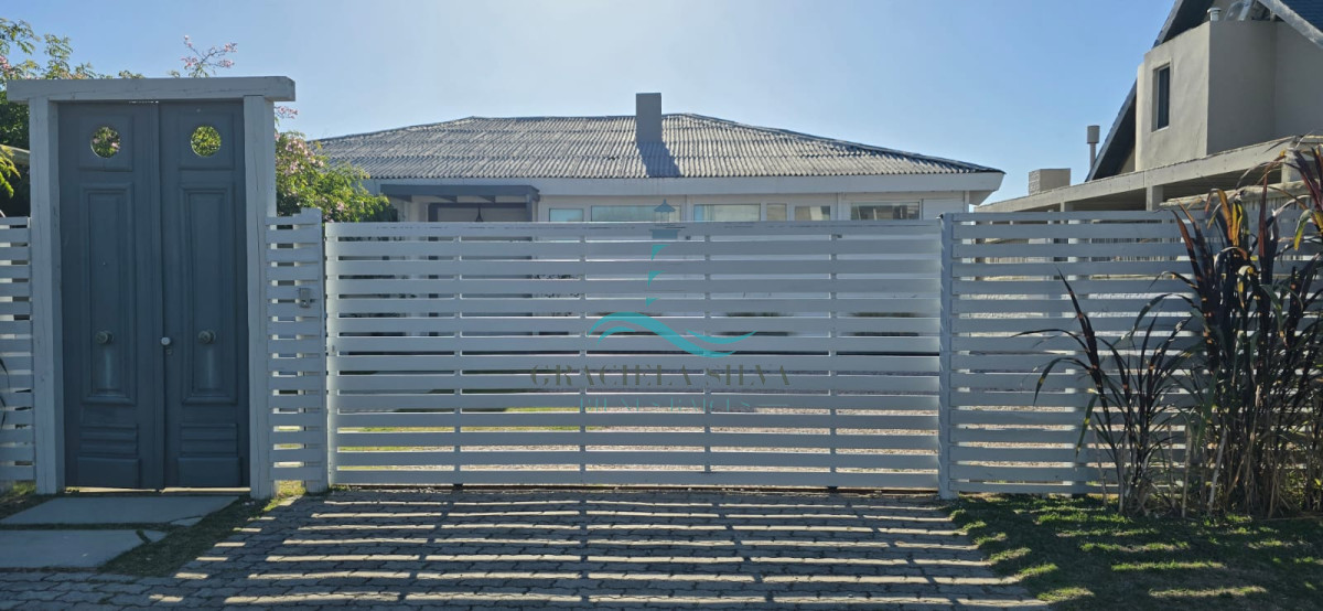 Casa ID.415 - Espectacular casa primera línea de mar en José Ignacio