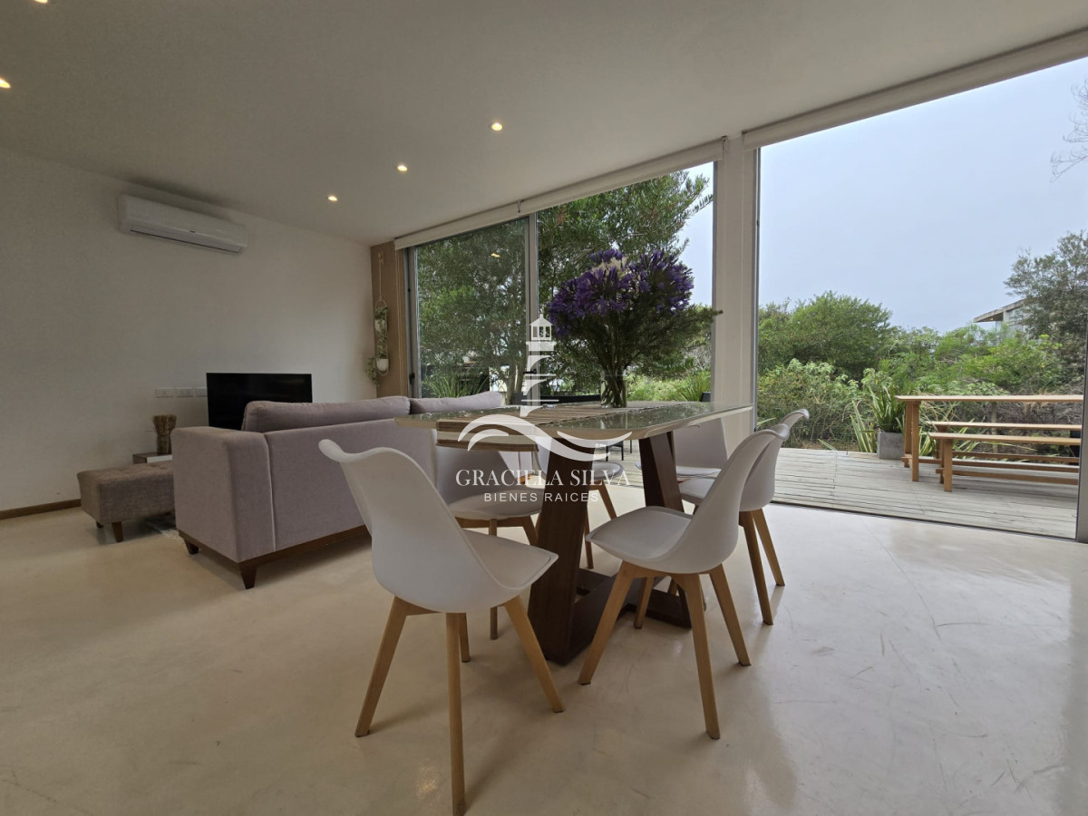 Casa ID.455/Casa-moderna-a-metros-del-mar-en-Balneario-Buenos-Aires--Límite-Punta-Piedras - Casa moderna a metros del mar en Balneario Buenos Aires - Límite Punta Piedras