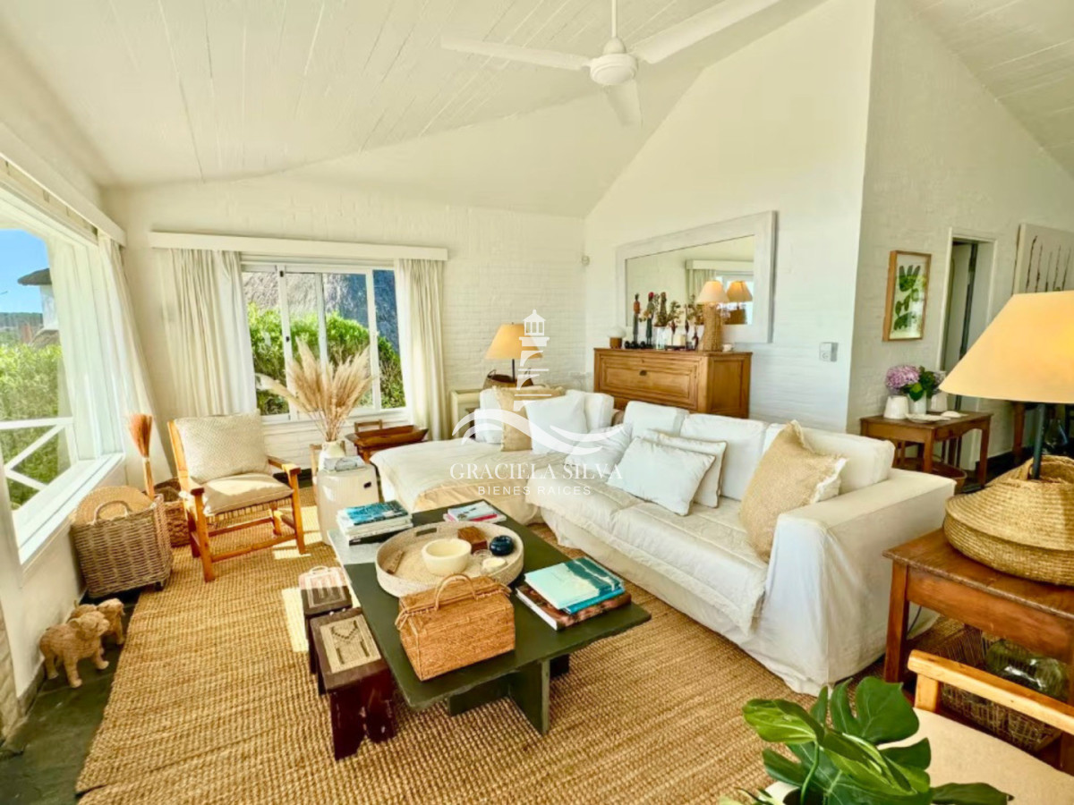 Casa ID.396 - Impresionante casa frente al mar en José Ignacio