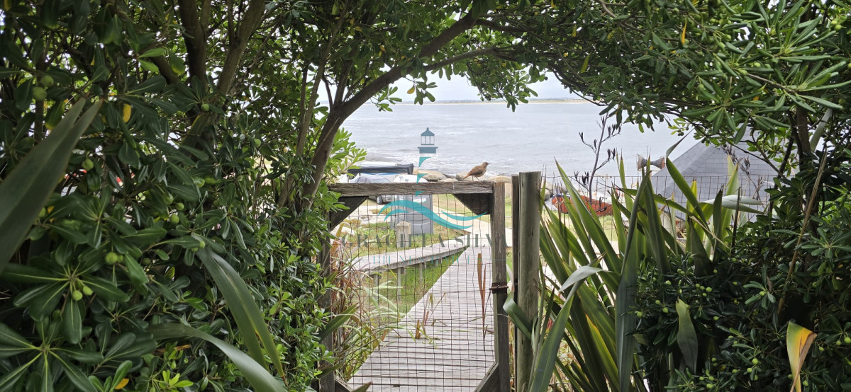 Casa ID.415 - Espectacular casa primera línea de mar en José Ignacio