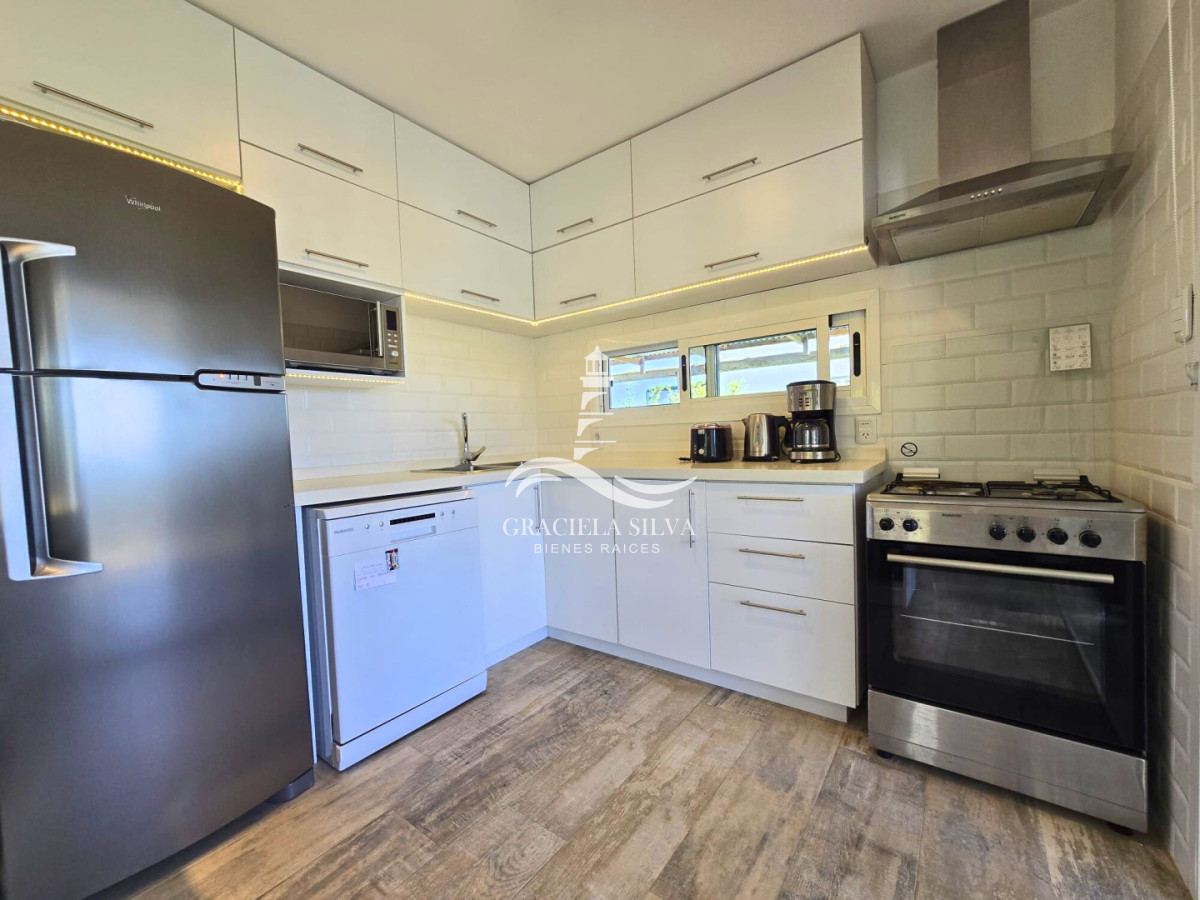 Casa ID.459/Casa-en-alquiler--a-pasos-del-mar - Casa en alquiler - a pasos del mar