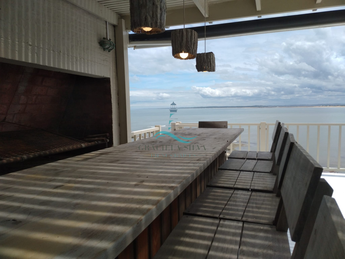 Casa ID.400 - Exclusiva casa en primera línea al mar - vistas únicas en José Ignacio