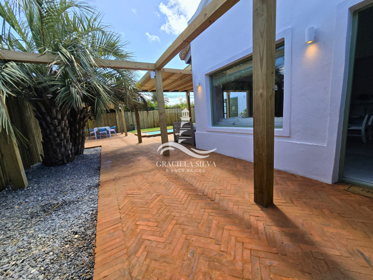 Casa ID.457/Casa-con-piscina-y-encanto-natural-a-3-cuadras-de-la-playa-José-Ignacio - Casa con piscina y encanto natural a 3 cuadras de la playa -José Ignacio