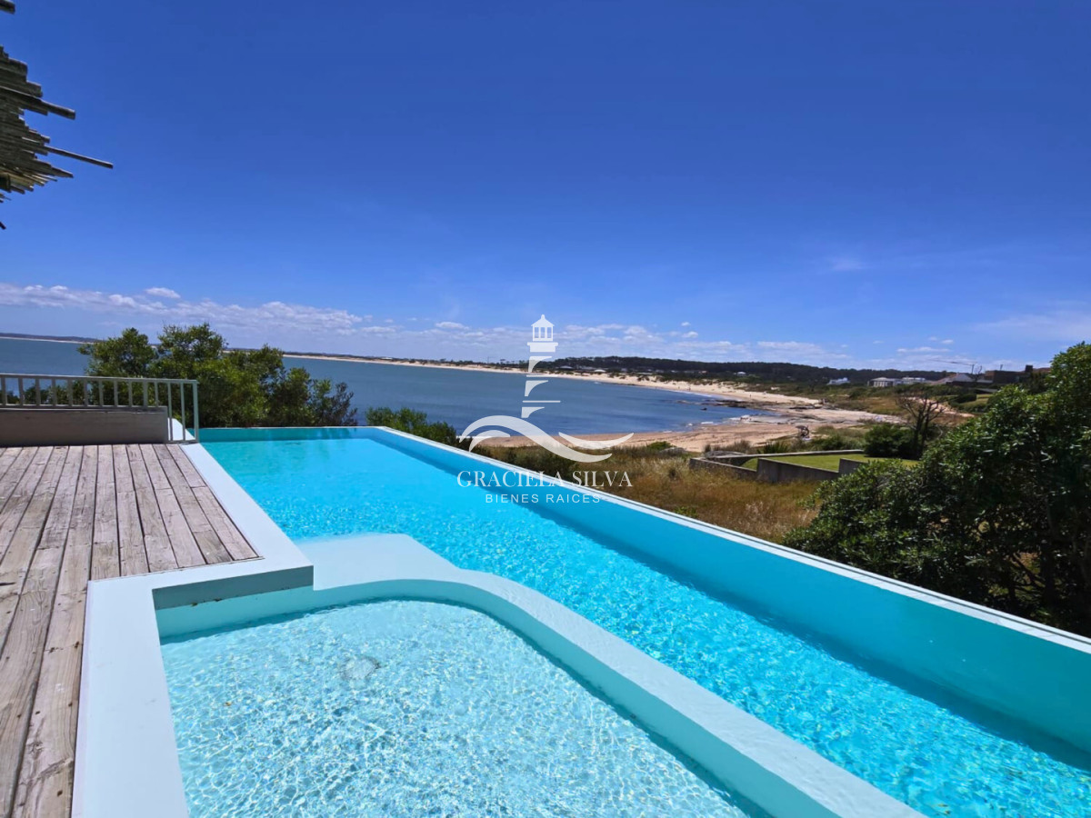 Casa ID.400 - Exclusiva casa en primera línea al mar - vistas únicas en José Ignacio