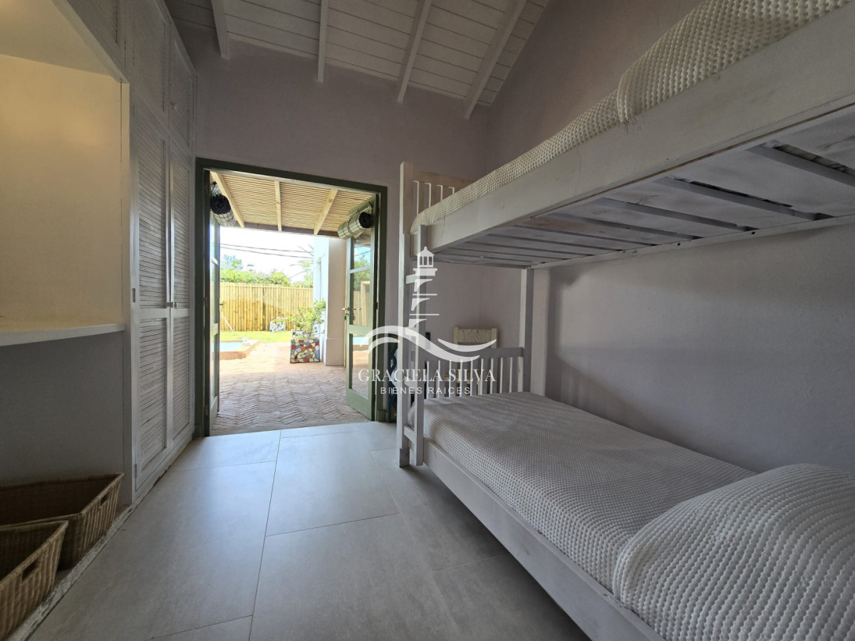 Casa ID.457/Casa-con-piscina-y-encanto-natural-a-3-cuadras-de-la-playa-José-Ignacio - Casa con piscina y encanto natural a 3 cuadras de la playa -José Ignacio