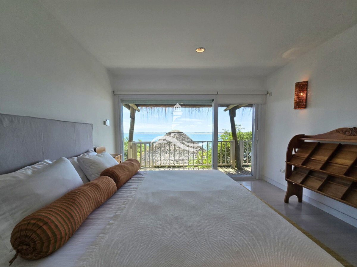 Casa ID.400 - Exclusiva casa en primera línea al mar - vistas únicas en José Ignacio