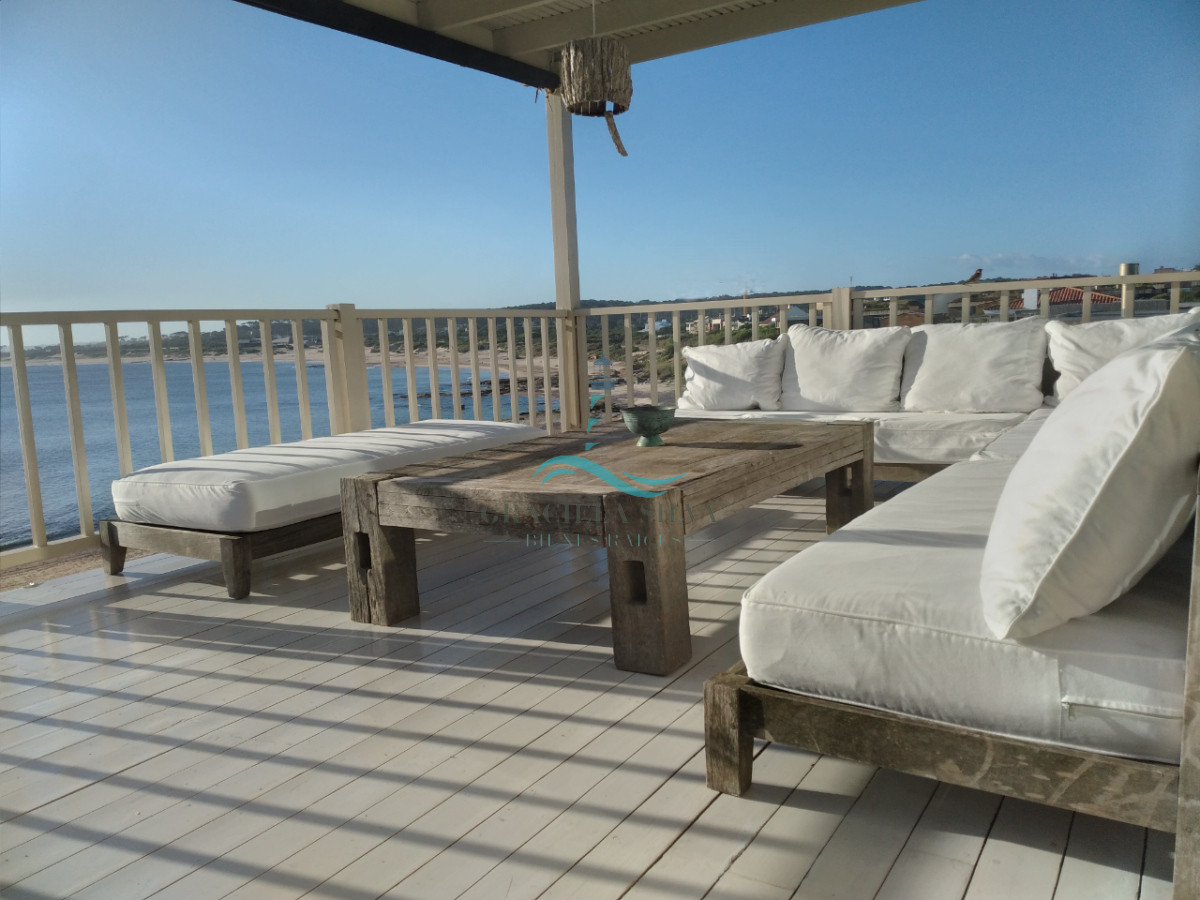 Casa ID.400 - Exclusiva casa en primera línea al mar - vistas únicas en José Ignacio