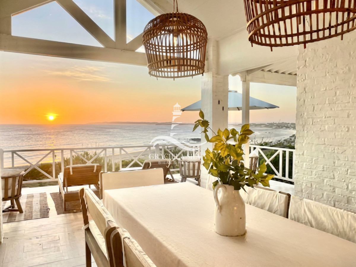 Casa ID.396 - Impresionante casa frente al mar en José Ignacio