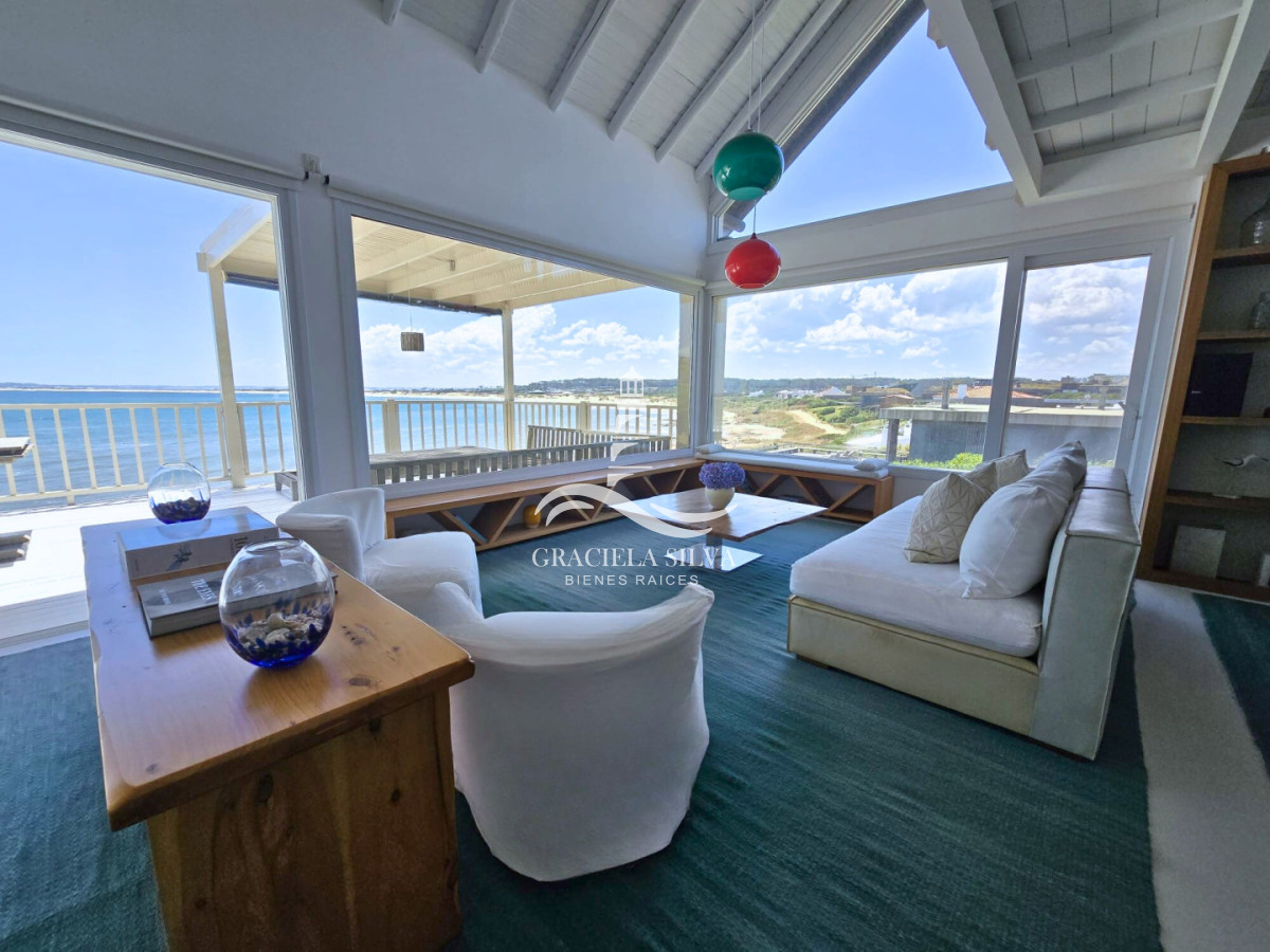 Casa ID.400 - Exclusiva casa en primera línea al mar - vistas únicas en José Ignacio