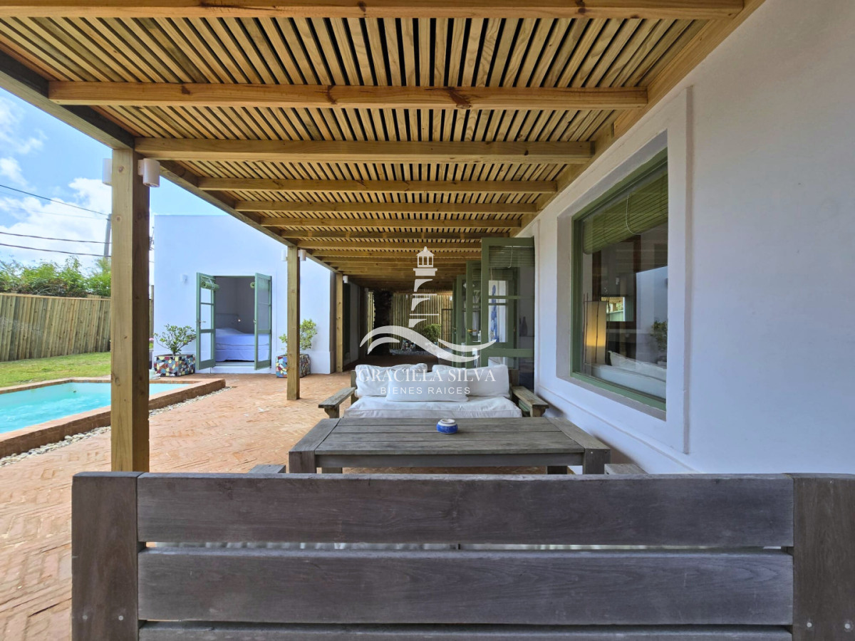 Casa ID.457/Casa-con-piscina-y-encanto-natural-a-3-cuadras-de-la-playa-José-Ignacio - Casa con piscina y encanto natural a 3 cuadras de la playa -José Ignacio