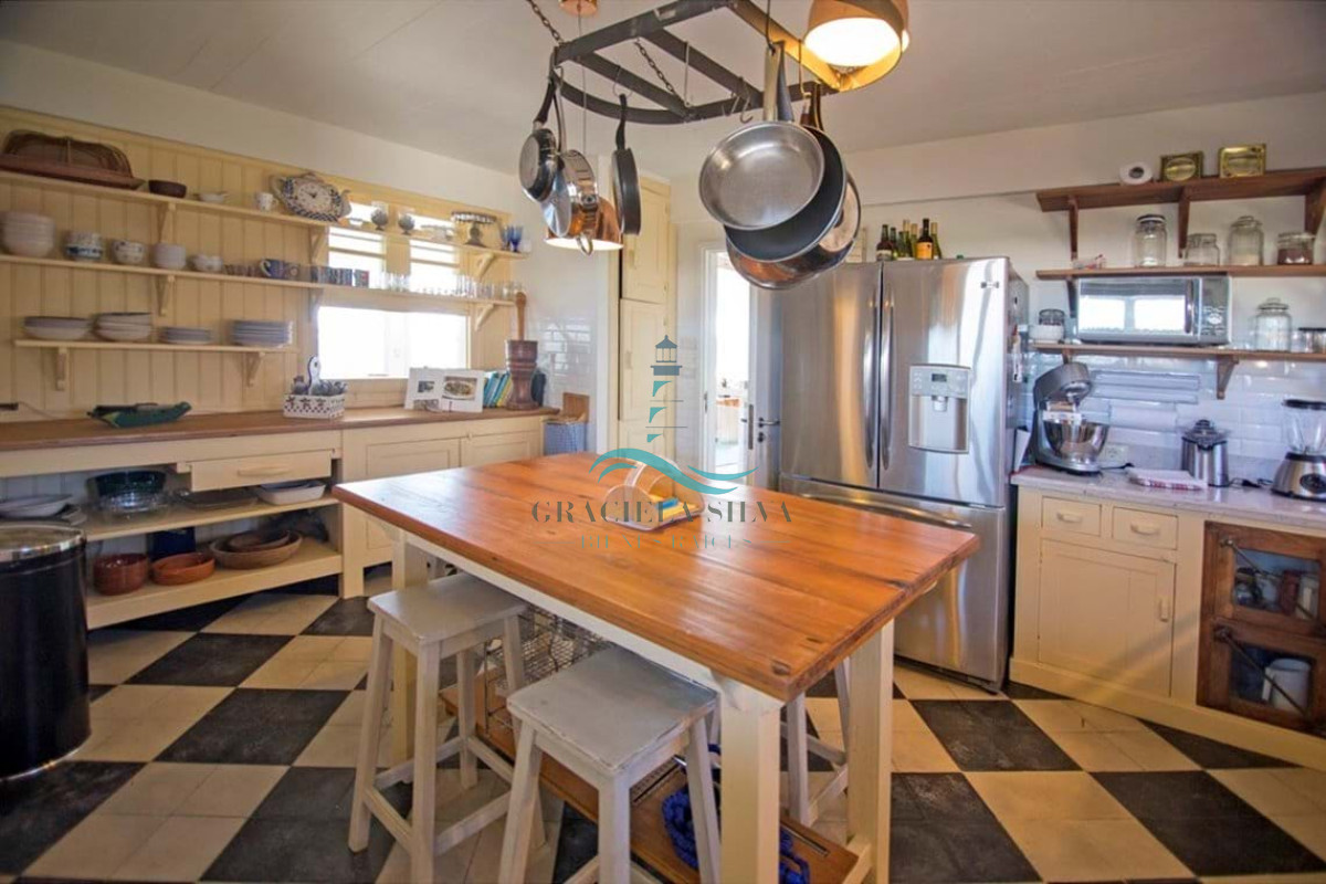 Casa ID.400 - Exclusiva casa en primera línea al mar - vistas únicas en José Ignacio