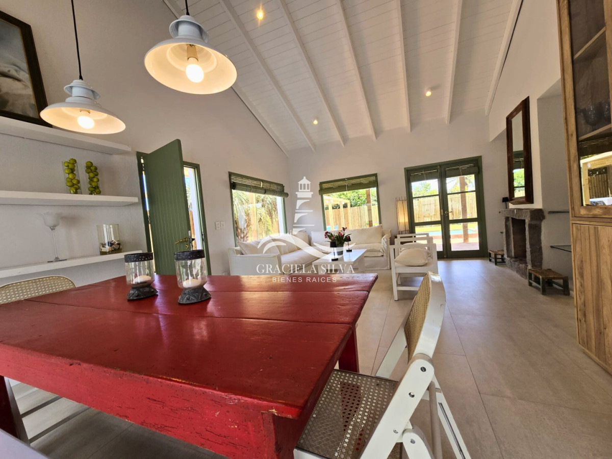 Casa ID.457/Casa-con-piscina-y-encanto-natural-a-3-cuadras-de-la-playa-José-Ignacio - Casa con piscina y encanto natural a 3 cuadras de la playa -José Ignacio