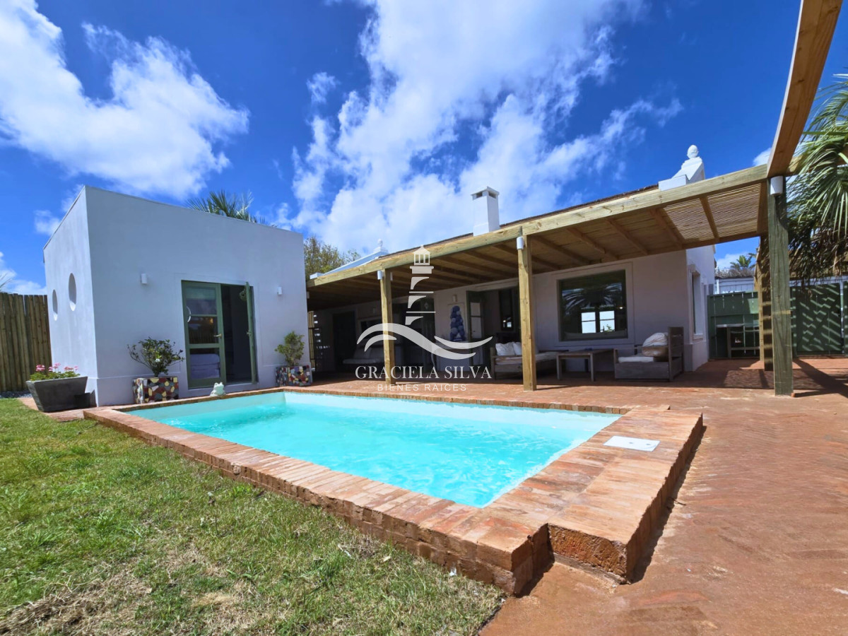 Casa ID.457/Casa-con-piscina-y-encanto-natural-a-3-cuadras-de-la-playa-José-Ignacio - Casa con piscina y encanto natural a 3 cuadras de la playa -José Ignacio