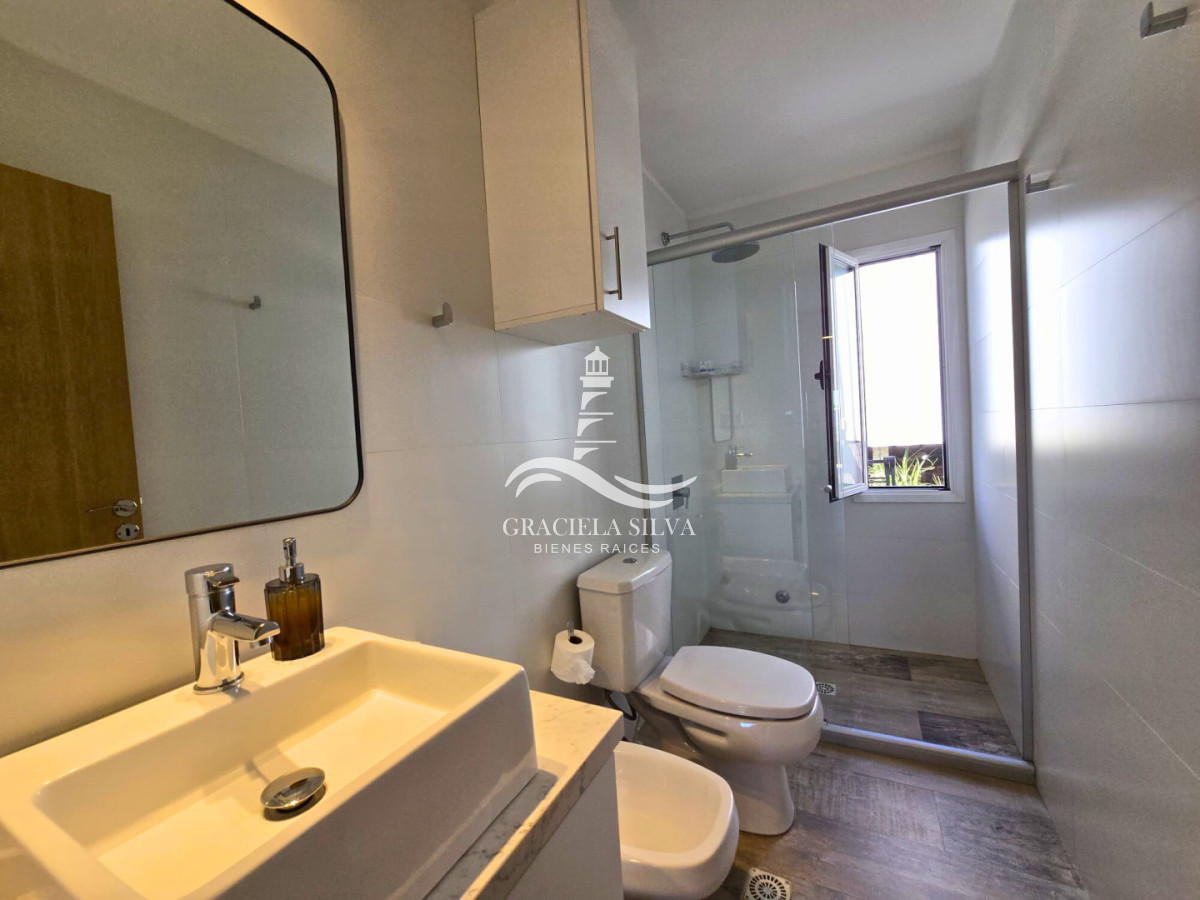 Casa ID.459/Casa-en-alquiler--a-pasos-del-mar - Casa en alquiler - a pasos del mar