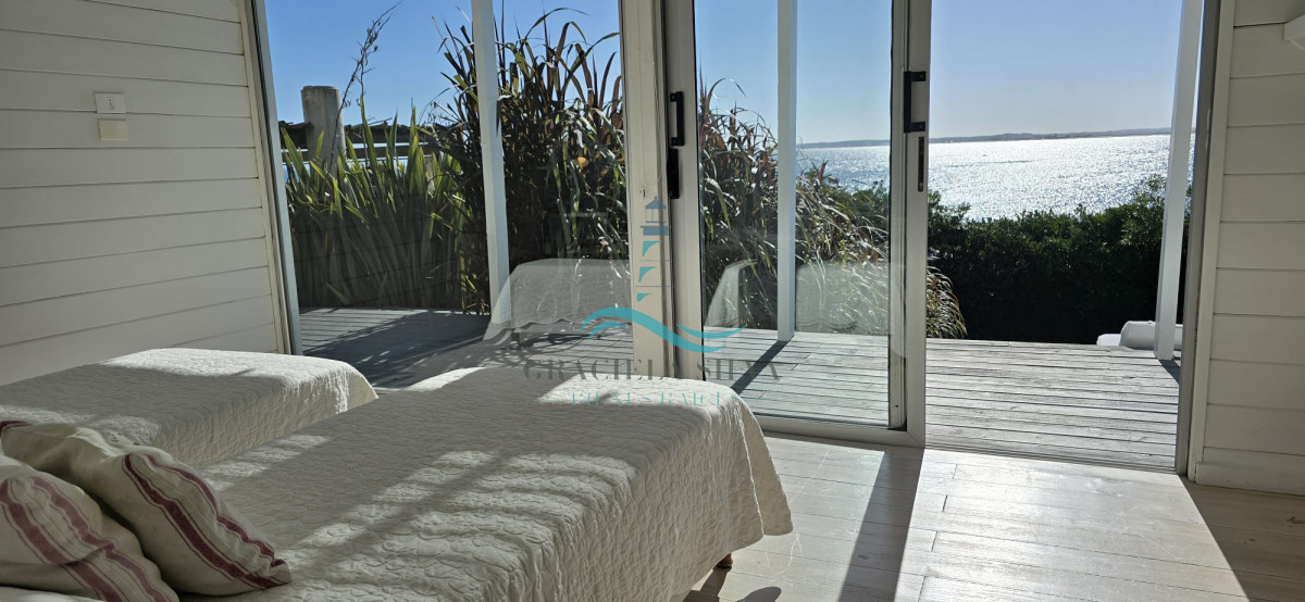 Casa ID.415 - Espectacular casa primera línea de mar en José Ignacio