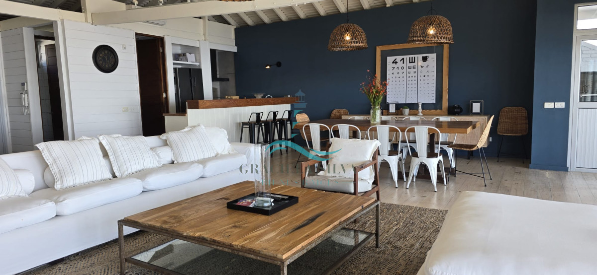 Casa ID.415 - Espectacular casa primera línea de mar en José Ignacio