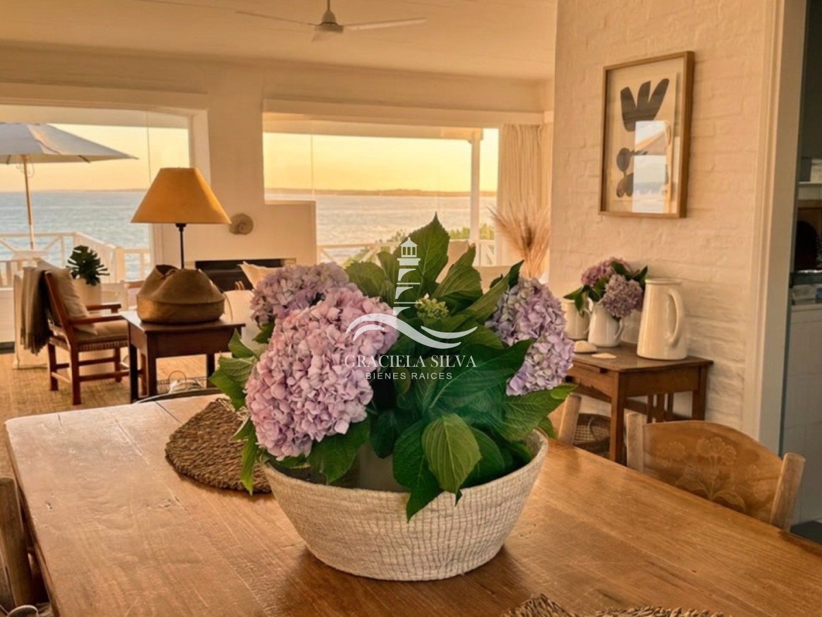 Casa ID.396 - Impresionante casa frente al mar en José Ignacio