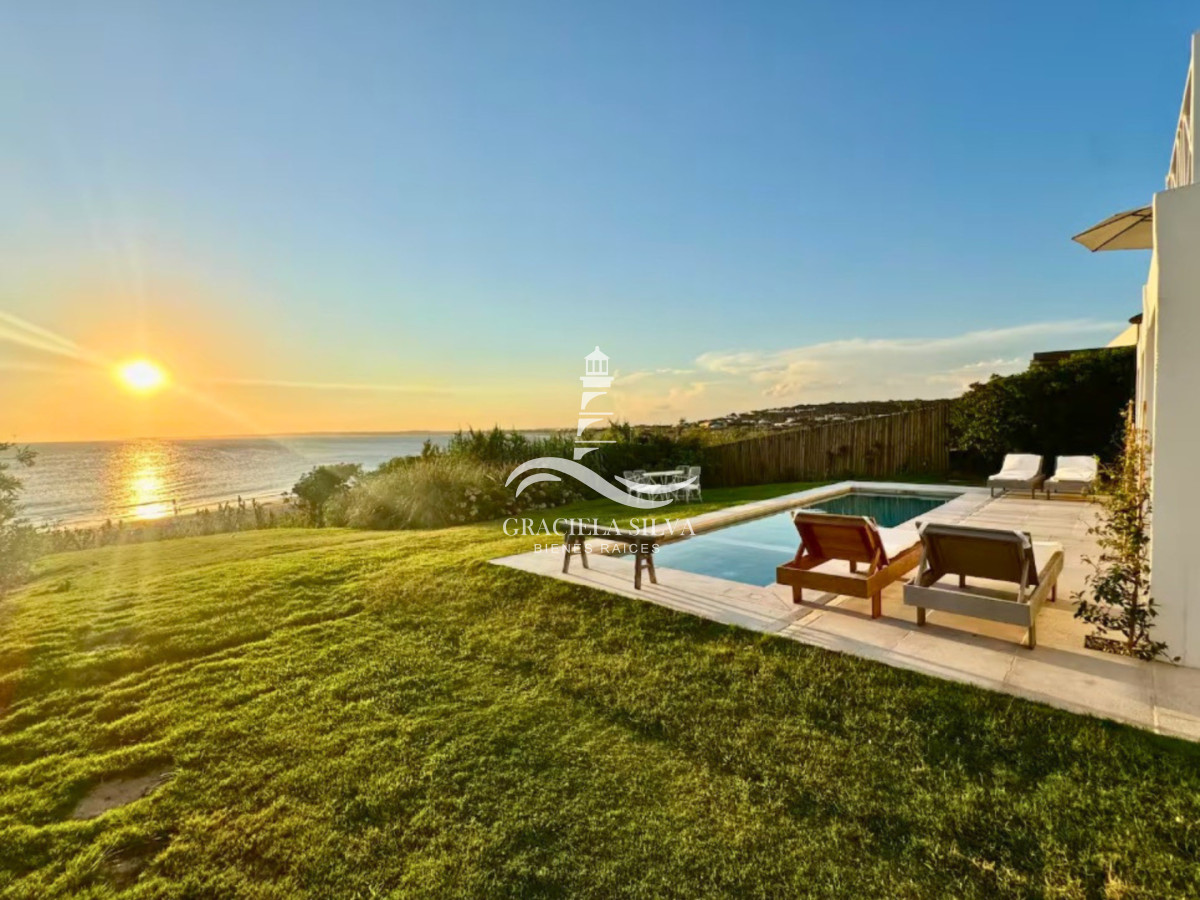 Casa ID.396 - Impresionante casa frente al mar en José Ignacio