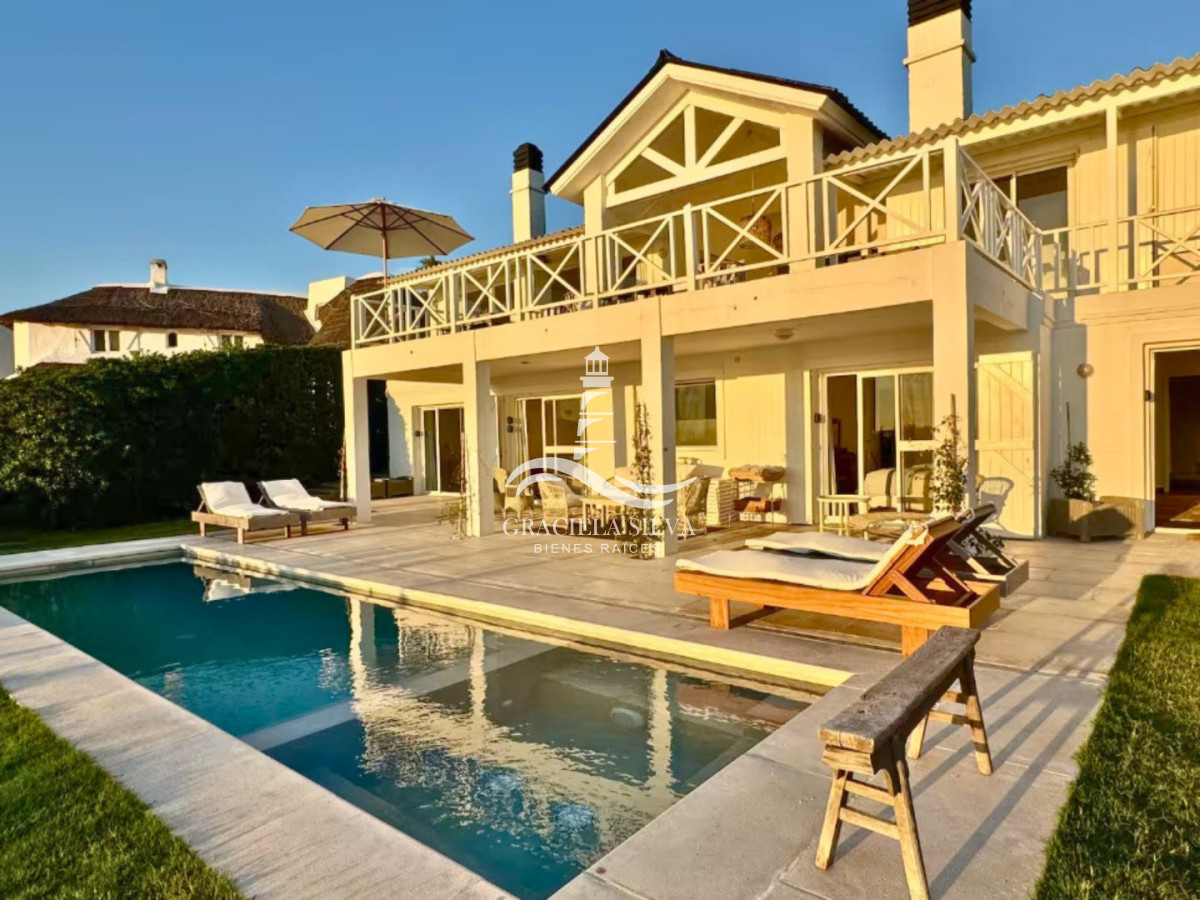 Impresionante casa frente al mar en José Ignacio