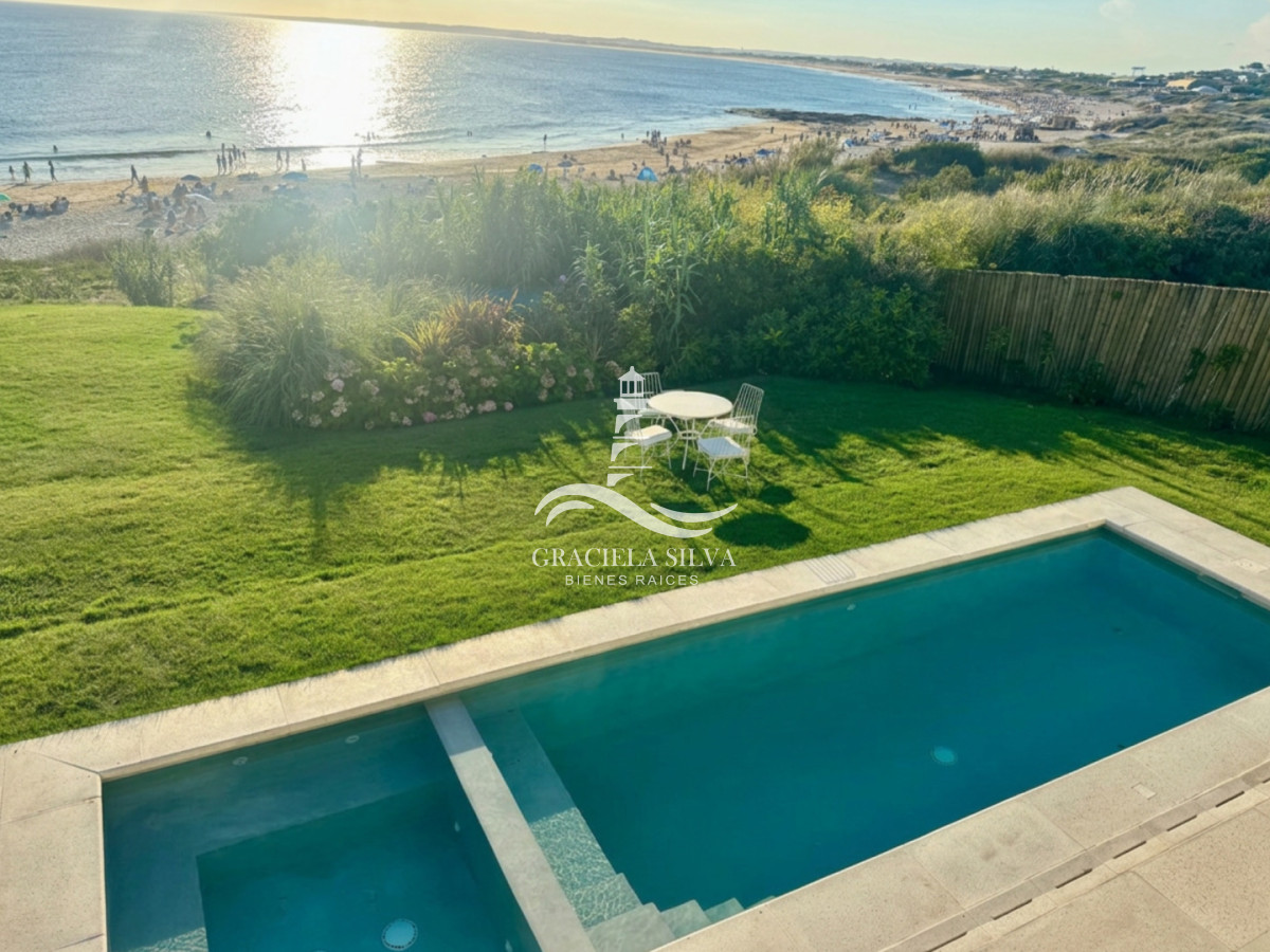 Casa ID.396 - Impresionante casa frente al mar en José Ignacio