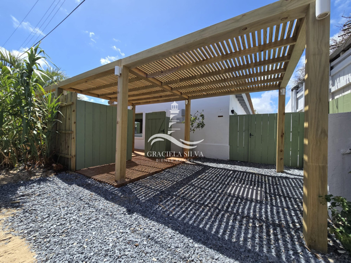 Casa ID.457/Casa-con-piscina-y-encanto-natural-a-3-cuadras-de-la-playa-José-Ignacio - Casa con piscina y encanto natural a 3 cuadras de la playa -José Ignacio