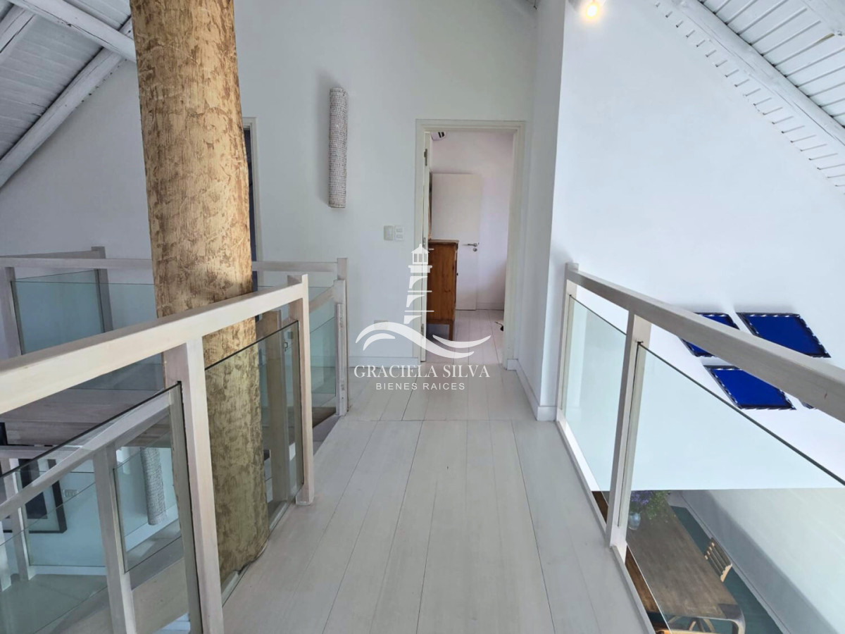 Casa ID.400 - Exclusiva casa en primera línea al mar - vistas únicas en José Ignacio