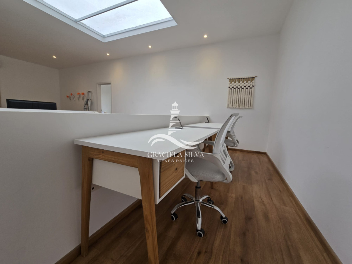 Casa ID.455/Casa-moderna-a-metros-del-mar-en-Balneario-Buenos-Aires--Límite-Punta-Piedras - Casa moderna a metros del mar en Balneario Buenos Aires - Límite Punta Piedras