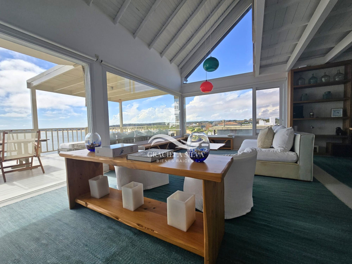 Casa ID.400 - Exclusiva casa en primera línea al mar - vistas únicas en José Ignacio