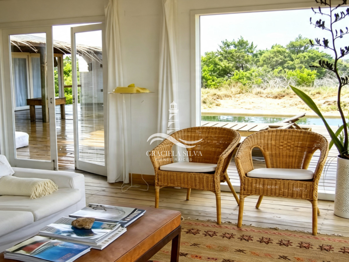 Casa ID.467/Casa-con-piscina-infinita-a-pasos-de-José-Ignacio - Casa con piscina infinita a pasos de José Ignacio