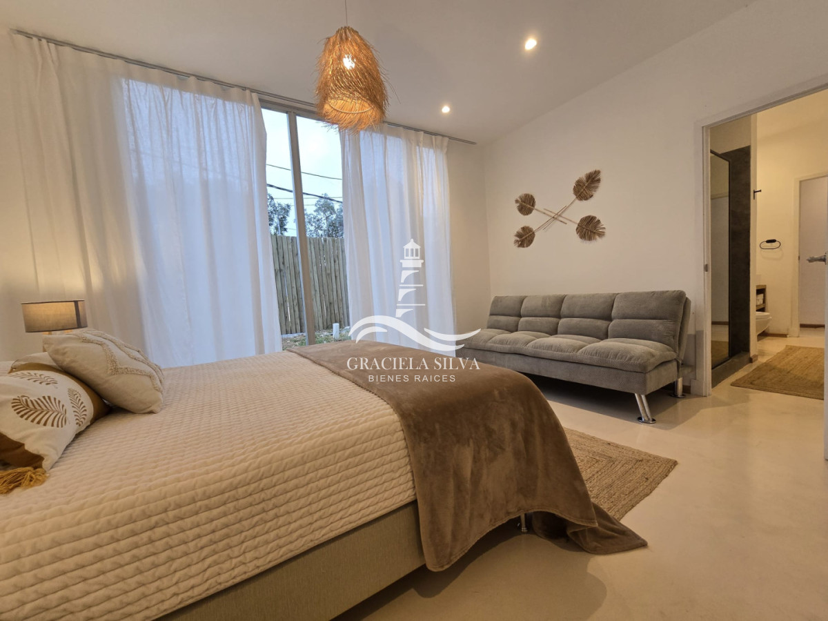 Casa ID.455/Casa-moderna-a-metros-del-mar-en-Balneario-Buenos-Aires--Límite-Punta-Piedras - Casa moderna a metros del mar en Balneario Buenos Aires - Límite Punta Piedras