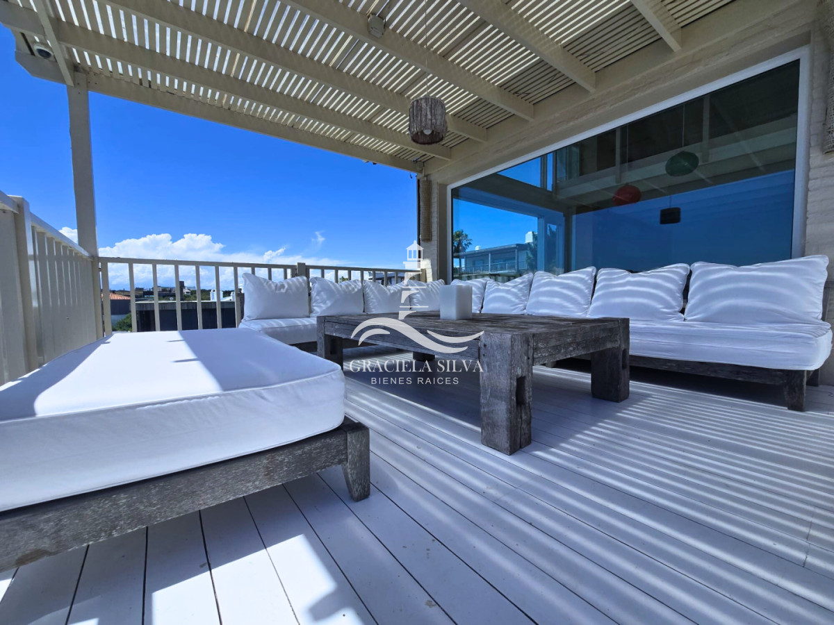 Casa ID.400 - Exclusiva casa en primera línea al mar - vistas únicas en José Ignacio