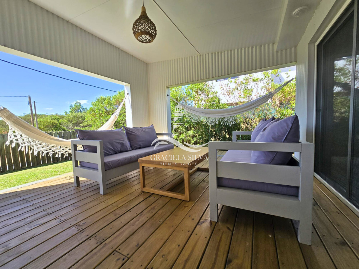 Casa ID.459/Casa-en-alquiler--a-pasos-del-mar - Casa en alquiler - a pasos del mar