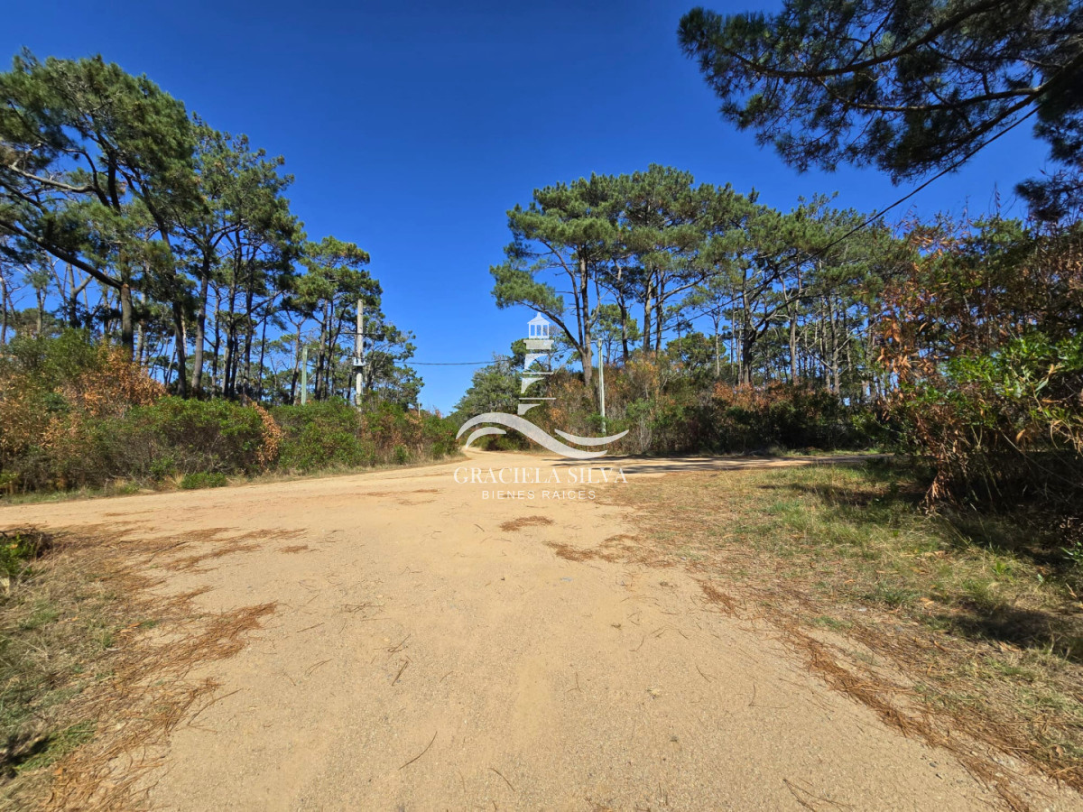 Terreno ID.441 - 2 Lotes unificados (esquinera-doble frente) en Costa Bonita próximo a José Ignacio