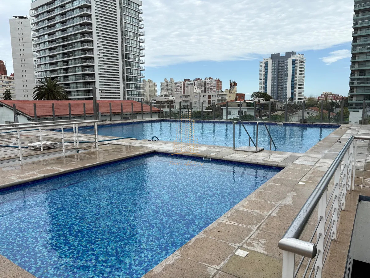 Apartamento en alquiler temporal en playa brava, Punta del Este - PRE954A