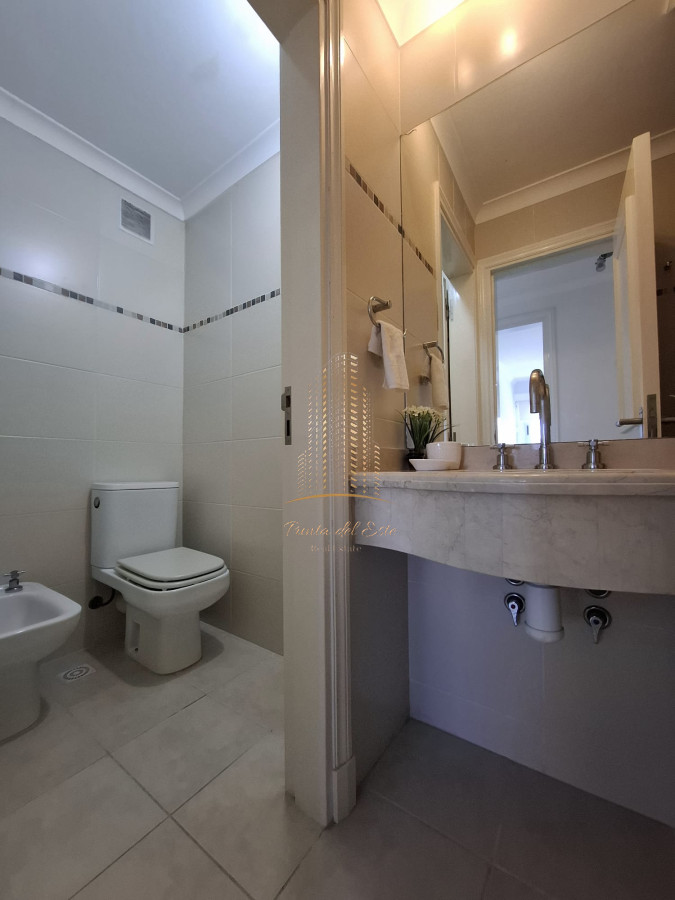 Apartamento ID.574 - Apartamento en Punta del Este con parrillero propio, pent house