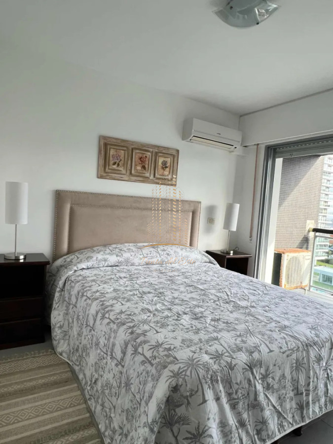 Apartamento ID.1081 - Apartamento en alquiler temporal en Punta del Este con parrillero propio