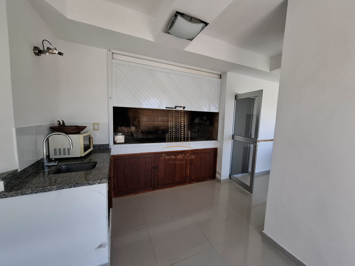 Apartamento ID.574 - Apartamento en Punta del Este con parrillero propio, pent house