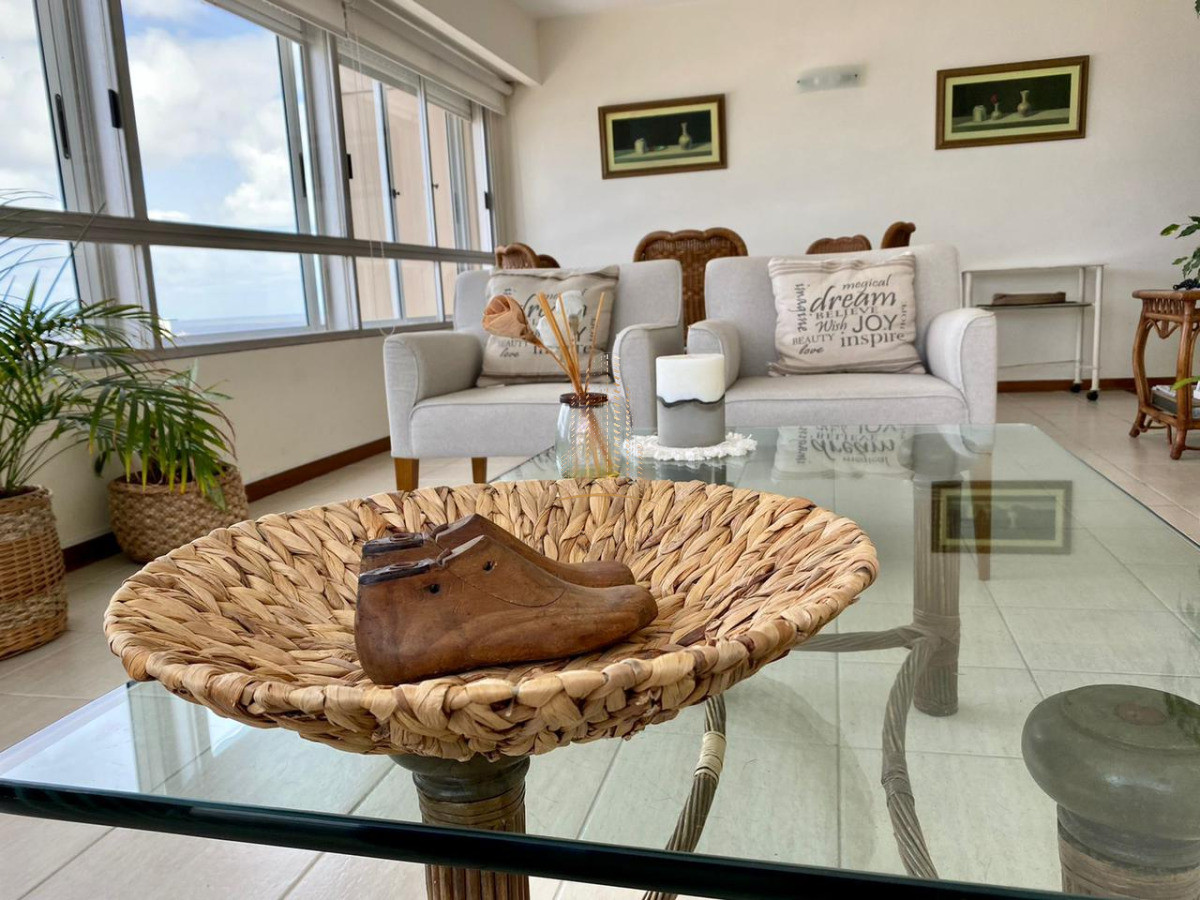 Apartamento ID.922 - Apartamento frente al mar, mansa, alquiler temporal, Punta del Este