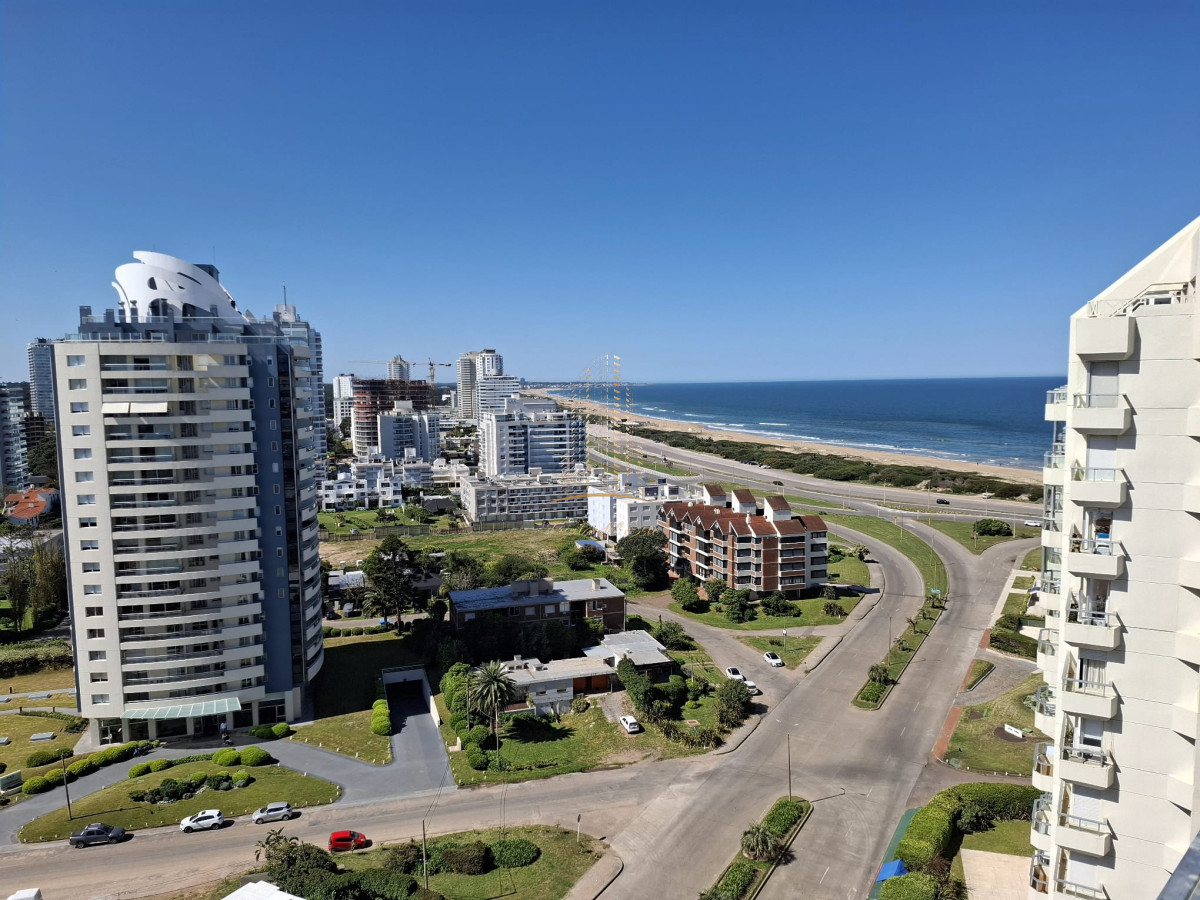 Apartamento ID.574 - Apartamento en Punta del Este con parrillero propio, pent house