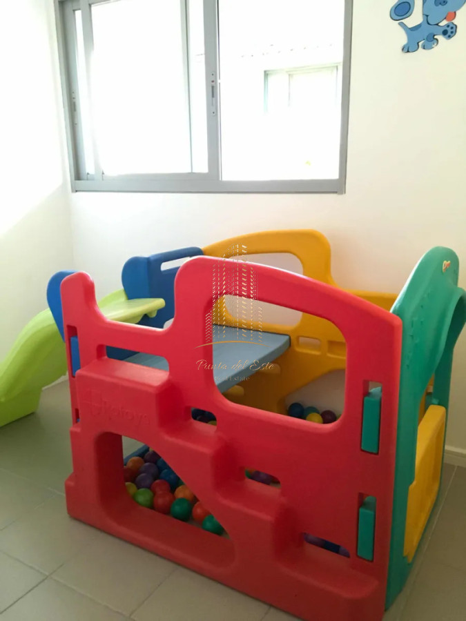 Apartamento ID.1081 - Apartamento en alquiler temporal en Punta del Este con parrillero propio