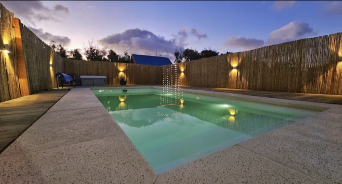 Casa ID.490 - Casa minimalista en venta con vista al mar