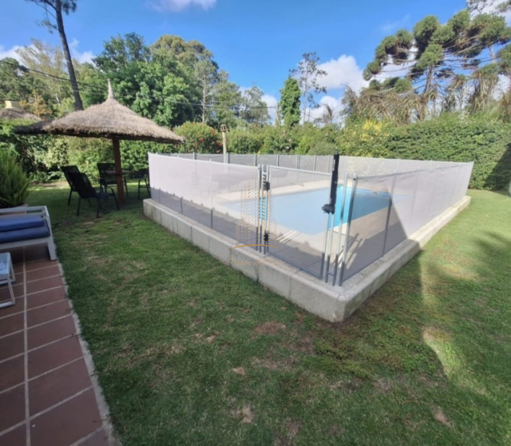 Casa ID.587 - Casa en venta y alquiler temporal en Pinares, Punta del Este